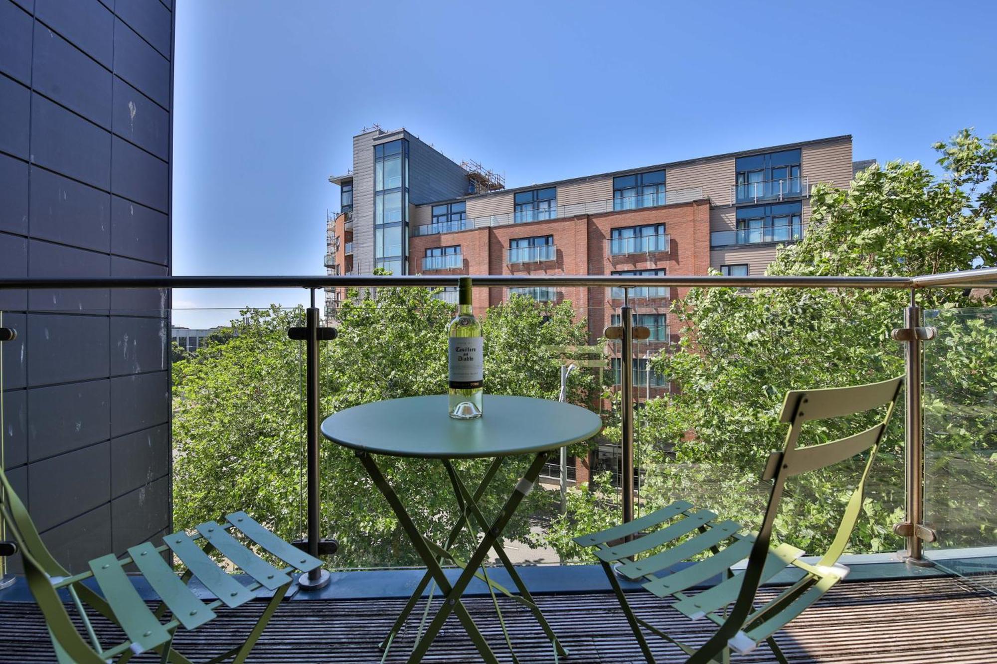 Princess Lofts City Centre Studios With Nespresso Coffee Machines & New Fast Wifi By Stayright Swansea Rum bild